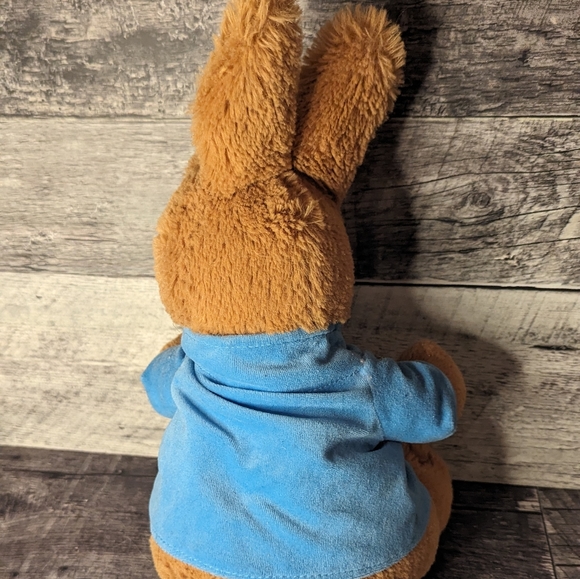 Official Peter Rabbit Plush - Picture 2 of 6